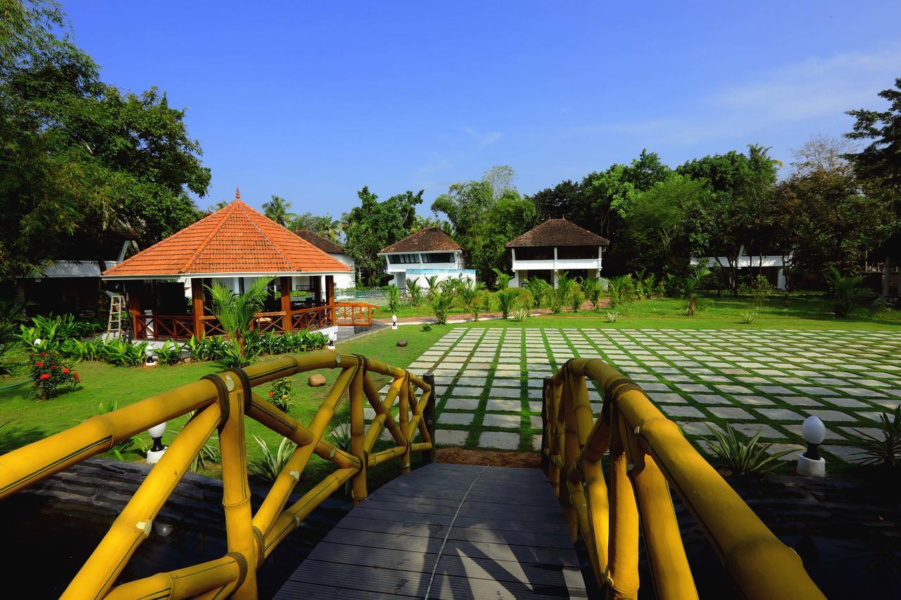 Nihara Resort And Spa Cochin Kochi Eksteriør billede