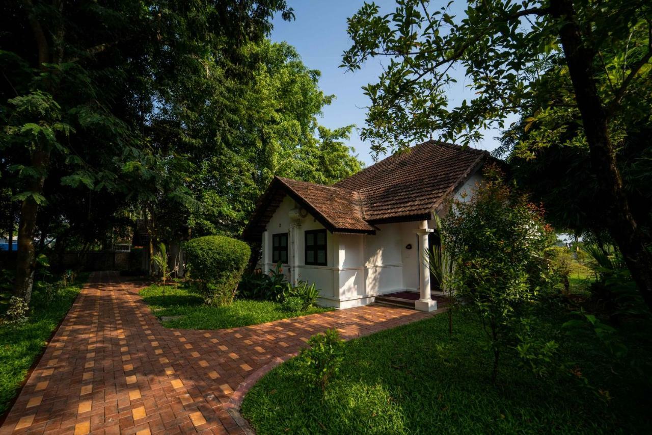 Nihara Resort And Spa Cochin Kochi Eksteriør billede
