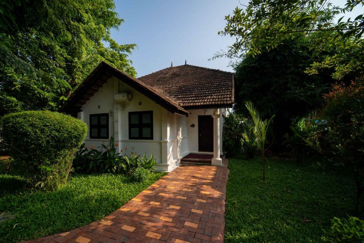 Nihara Resort And Spa Cochin Kochi Eksteriør billede