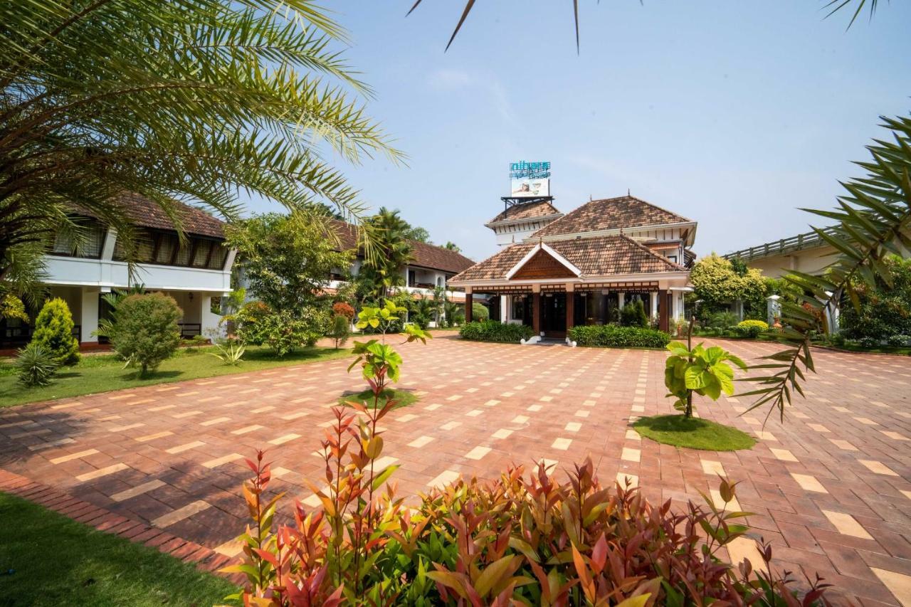 Nihara Resort And Spa Cochin Kochi Eksteriør billede